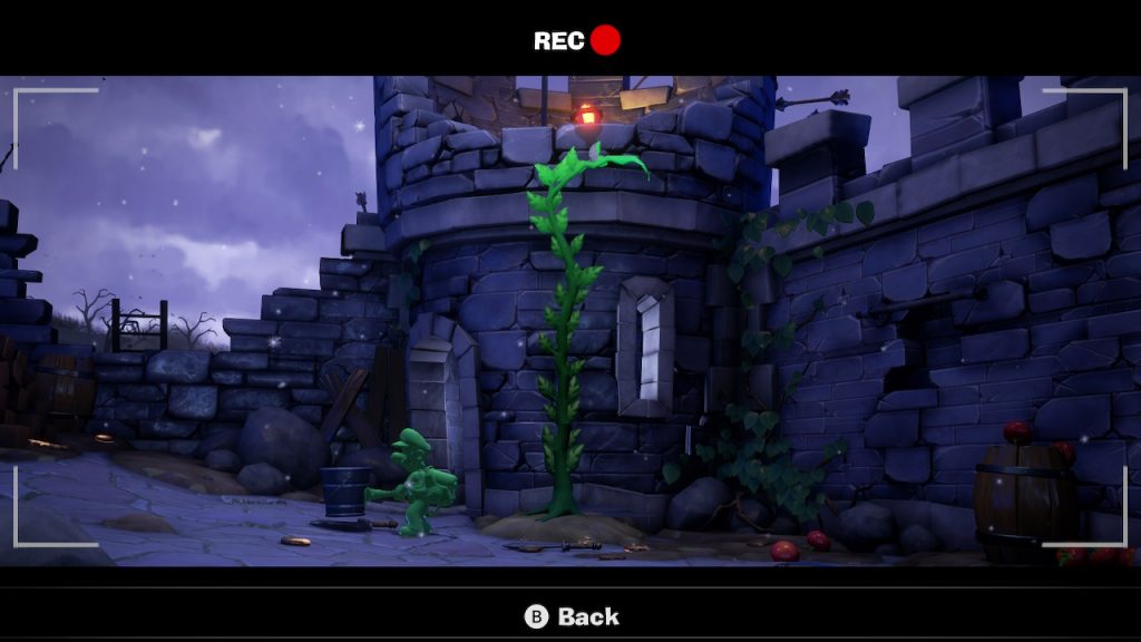 Luigis mansion 3 Castle Movie Set ready to climb beanstalk