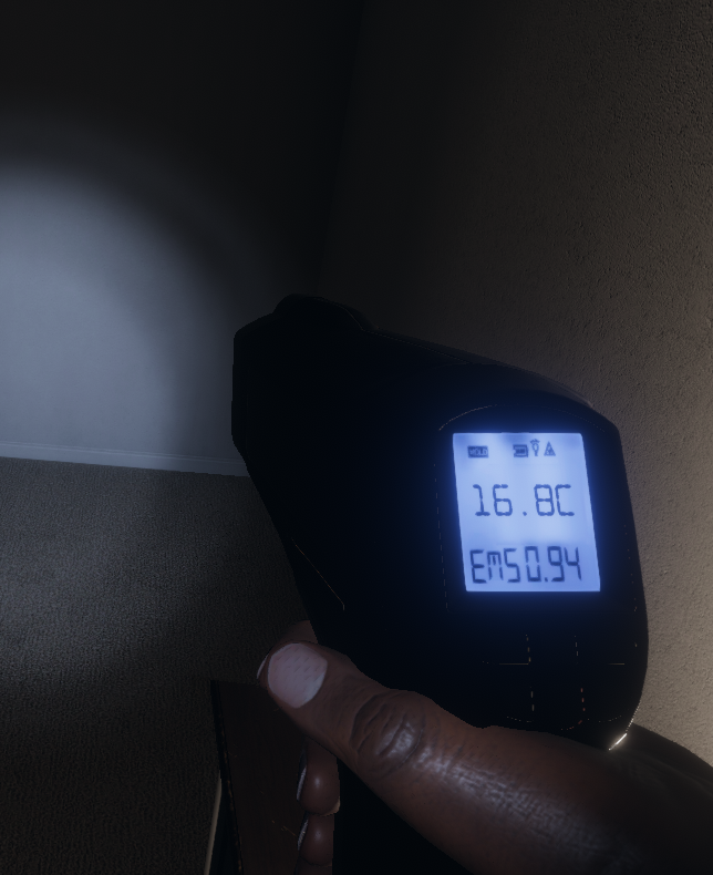 Phasmophobia Temperature sensor showing 16.8 degrees celsius
