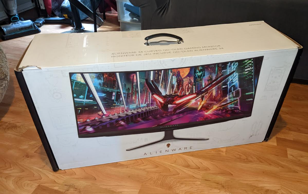 Alienware 34 curved QD-OLED Gaming Monitor box